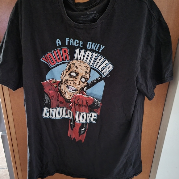 Deadpool Only A Face Your Mother Could Love XL - Picture 2 of 4